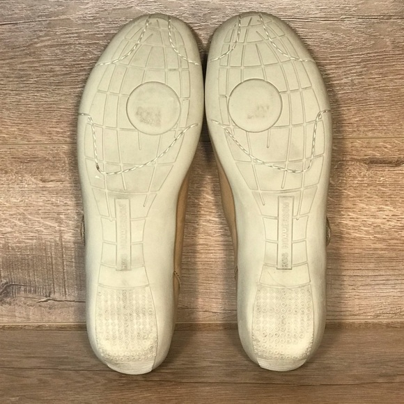 Ros Hommerson Camry Tan Suede‎ Mary Jane Flat - Picture 14 of 16